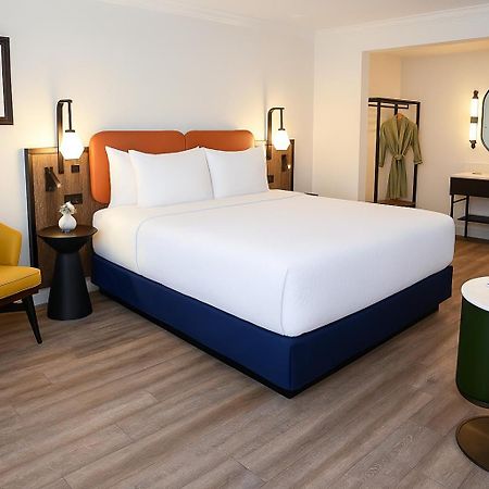 The Woodrose- Newly Renovated Hotel Willits Exterior photo